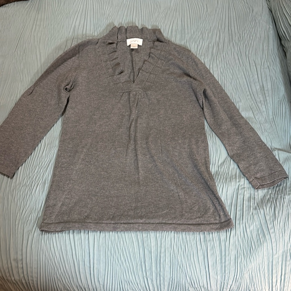 Ann Taylor Loft: women’s 3/4 length sleeve cotton sweater in grey